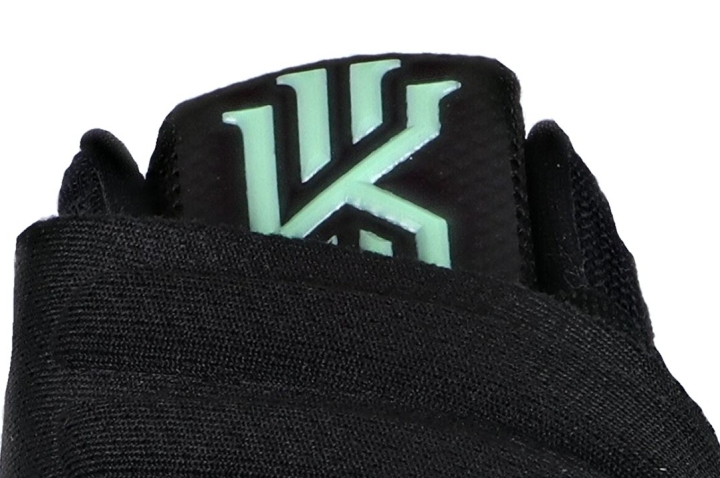 Nike Kyrie 2 logo